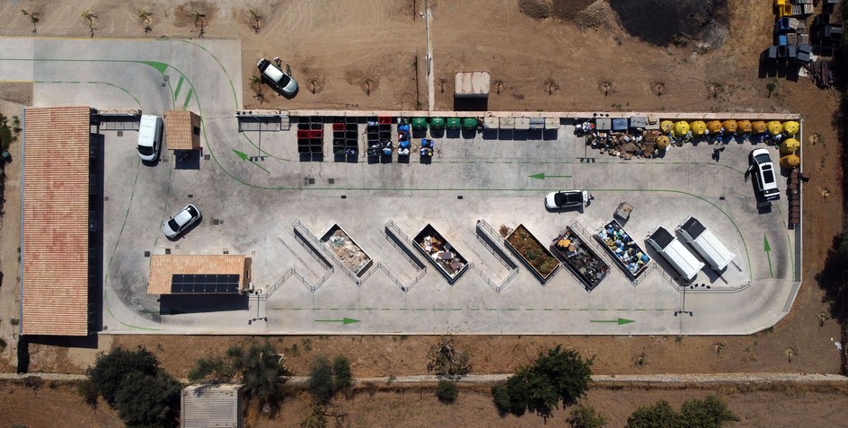 Fase final de les obres del Punt Verd de Selva